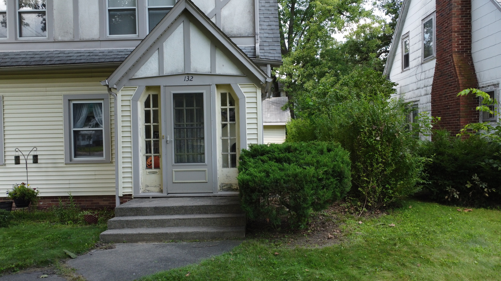 132 W Jefferson Avenue