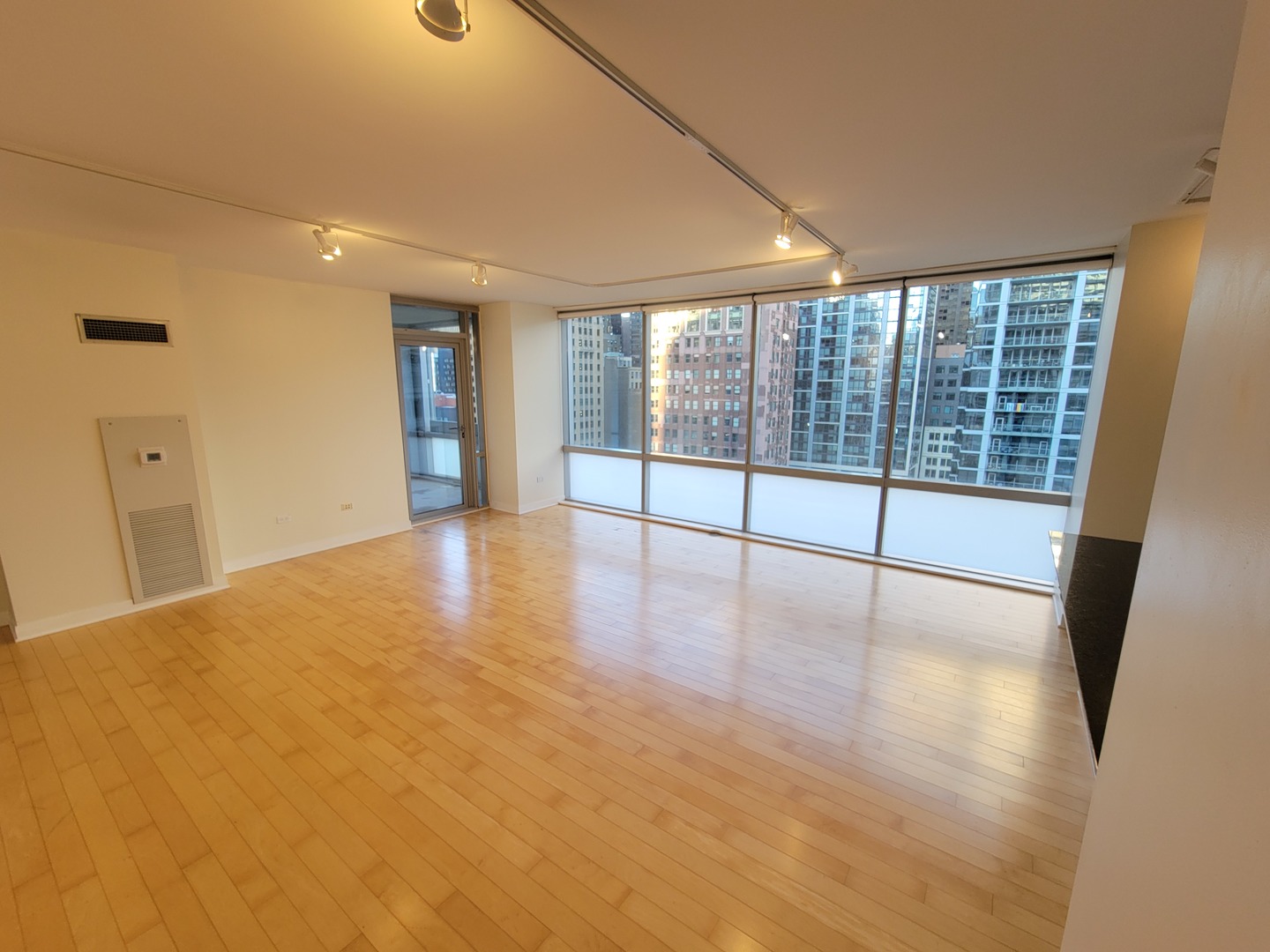 8 E Randolph Street 1501
