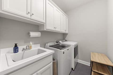 Tiny photo for 9437 Parkwood Lane, Tinley Park, IL 60487 (MLS # 12725033)