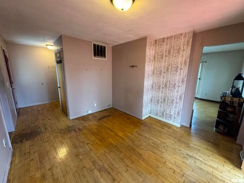 Tiny photo for 7 HOLLY Lane, Flora, IL 62839 (MLS # EB459894)