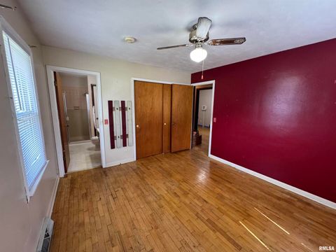 Tiny photo for 7 HOLLY Lane, Flora, IL 62839 (MLS # EB459894)