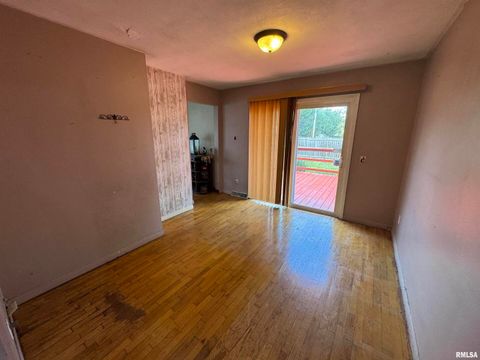 Tiny photo for 7 HOLLY Lane, Flora, IL 62839 (MLS # EB459894)