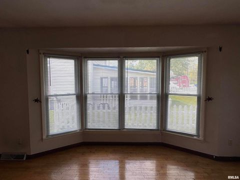 Tiny photo for 7 HOLLY Lane, Flora, IL 62839 (MLS # EB459894)