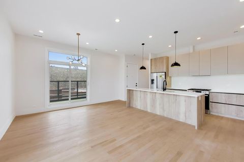 Tiny photo for 1244 N Kedzie Avenue #4, Chicago, IL 60651 (MLS # 12611854)