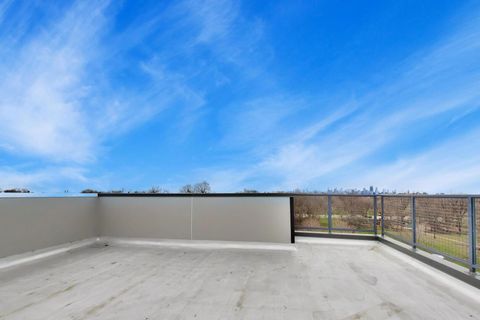 Tiny photo for 1244 N Kedzie Avenue #4, Chicago, IL 60651 (MLS # 12611854)