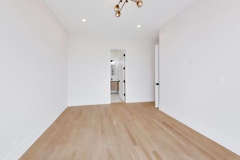 Tiny photo for 1244 N Kedzie Avenue #4, Chicago, IL 60651 (MLS # 12611854)