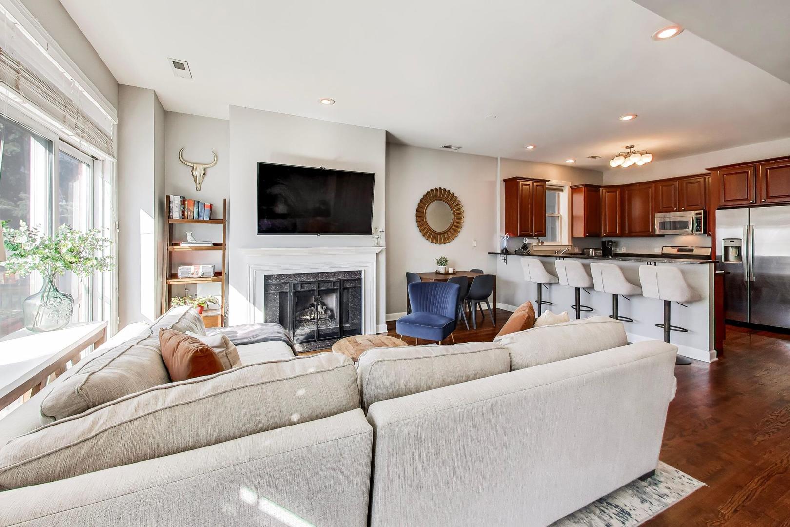 1712 W DIVERSEY Parkway 2