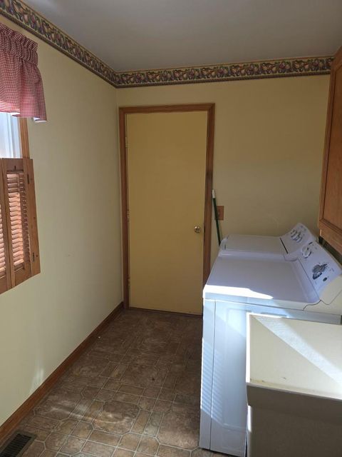 Tiny photo for 1122 S WELLS Street, Sandwich, IL 60548 (MLS # 12506075)