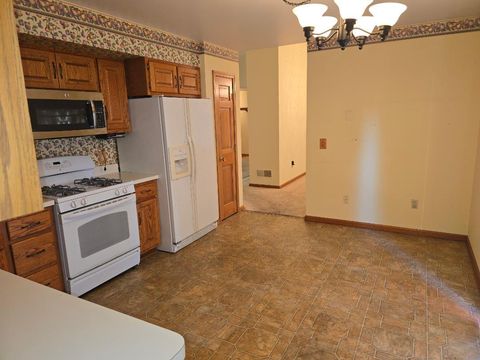 Tiny photo for 1122 S WELLS Street, Sandwich, IL 60548 (MLS # 12506075)