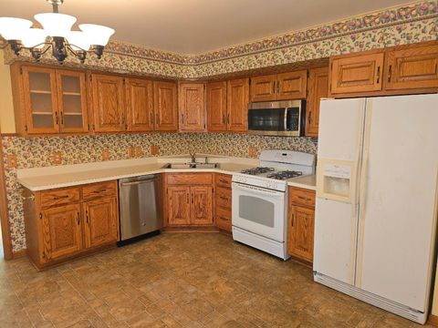 Tiny photo for 1122 S WELLS Street, Sandwich, IL 60548 (MLS # 12506075)