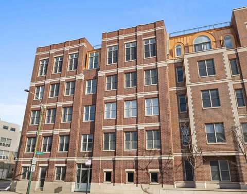 2622 W DIVERSEY Avenue 201 Chicago IL 60647