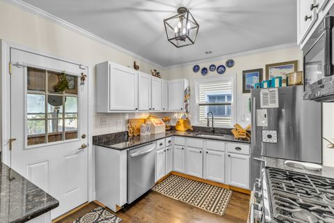 Tiny photo for 5628 N KARLOV Avenue, Chicago, IL 60646 (MLS # 12545477)