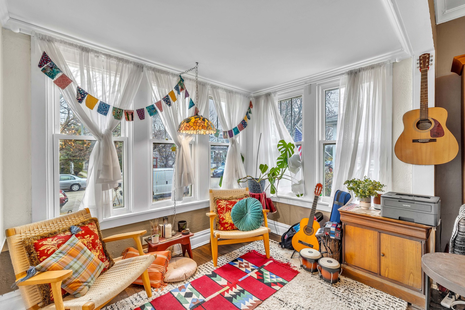 5628 N KARLOV Avenue