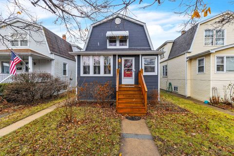 Photo of 5628 N KARLOV Avenue, Chicago, IL 60646 (MLS # 12545477)