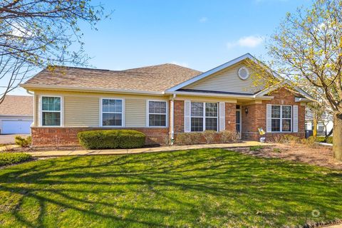 Photo of 21450 Lake St Clair Drive, Crest Hill, IL 60403 (MLS # 12598819)