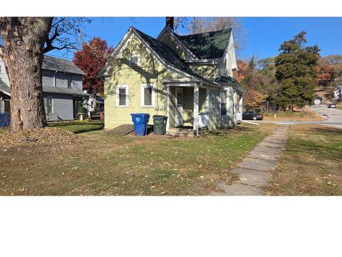 Tiny photo for 1701 W 8TH Street, Davenport, IA 52802 (MLS # QC4269599)