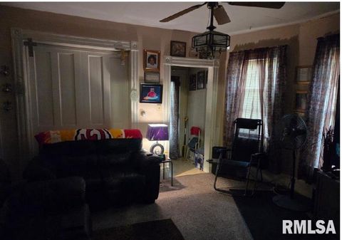 Tiny photo for 1701 W 8TH Street, Davenport, IA 52802 (MLS # QC4269599)