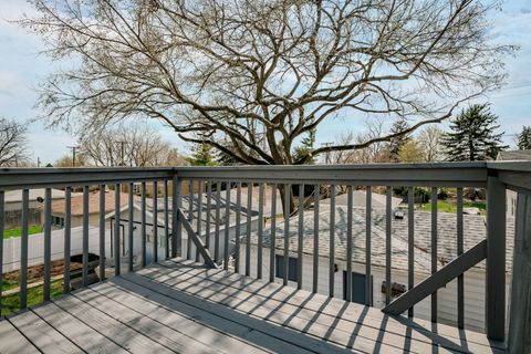 Tiny photo for 9439 Congress Park Avenue, Brookfield, IL 60513 (MLS # 12616137)