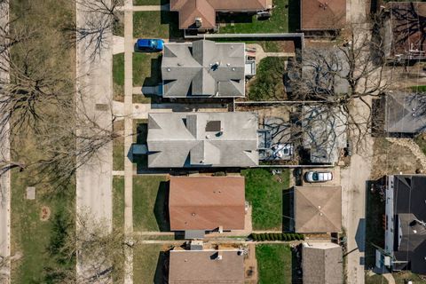 Tiny photo for 9439 Congress Park Avenue, Brookfield, IL 60513 (MLS # 12616137)