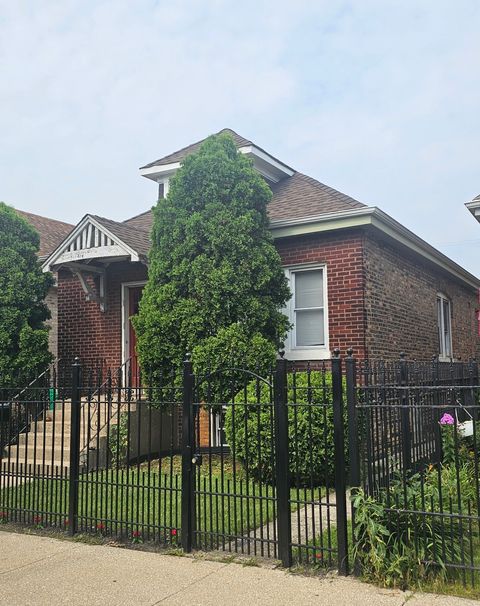 Tiny photo for 5330 S California Avenue, Chicago, IL 60632 (MLS # 12494937)