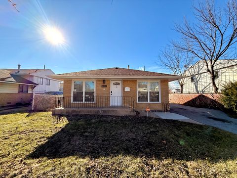 Photo of 11742 S Racine Avenue, Chicago, IL 60643 (MLS # 12588919)