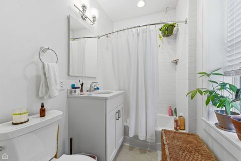 Tiny photo for 4933 S Woodlawn Avenue, Chicago, IL 60615 (MLS # 12540892)