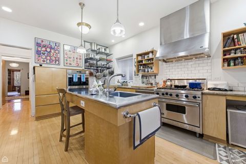 Tiny photo for 4933 S Woodlawn Avenue, Chicago, IL 60615 (MLS # 12540892)