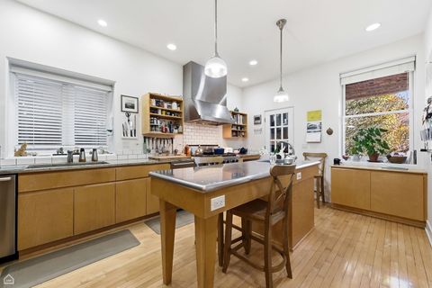 Tiny photo for 4933 S Woodlawn Avenue, Chicago, IL 60615 (MLS # 12540892)