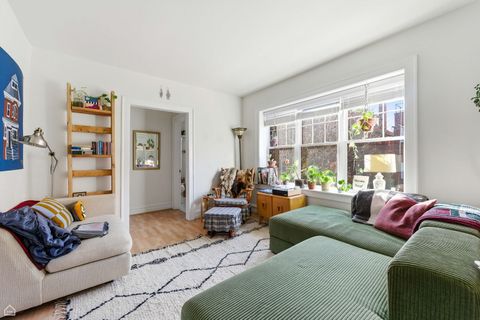 Tiny photo for 4933 S Woodlawn Avenue, Chicago, IL 60615 (MLS # 12540892)