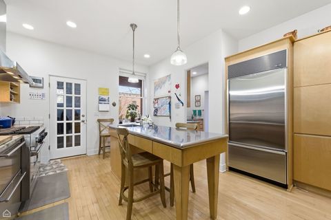 Tiny photo for 4933 S Woodlawn Avenue, Chicago, IL 60615 (MLS # 12540892)