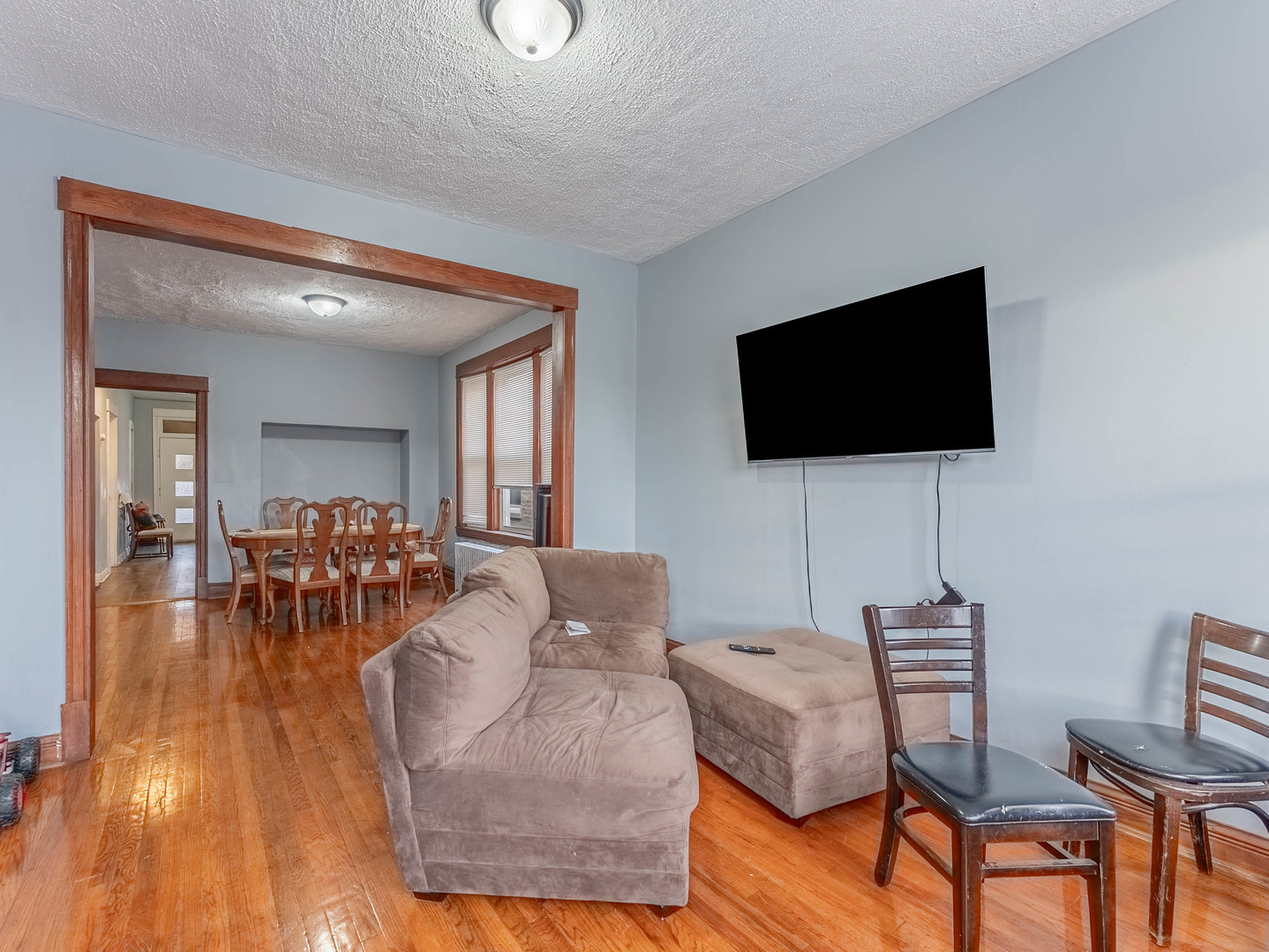 4044 W Potomac Avenue