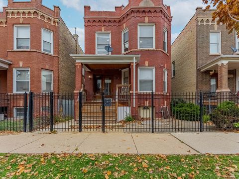 4044 W Potomac Avenue Chicago IL 60651