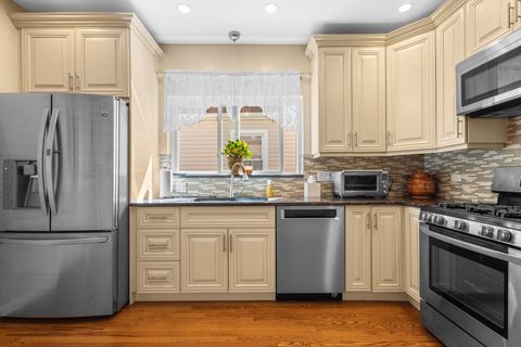 Tiny photo for 2637 N 73rd Court, Elmwood Park, IL 60707 (MLS # 12469004)