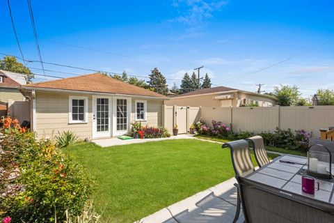 Tiny photo for 2637 N 73rd Court, Elmwood Park, IL 60707 (MLS # 12469004)