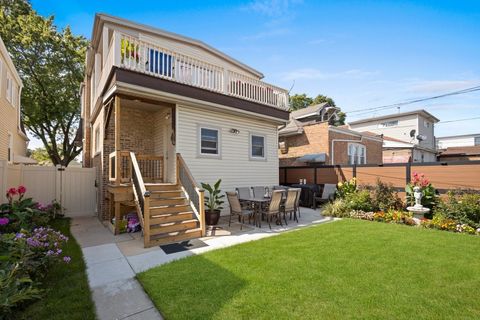 Tiny photo for 2637 N 73rd Court, Elmwood Park, IL 60707 (MLS # 12469004)