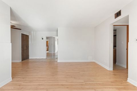 Tiny photo for 13635 Lamon Avenue #A23, Crestwood, IL 60418 (MLS # 12511381)