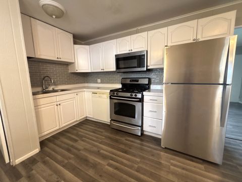 Tiny photo for 826 S Main Street, Lombard, IL 60148 (MLS # 12498627)