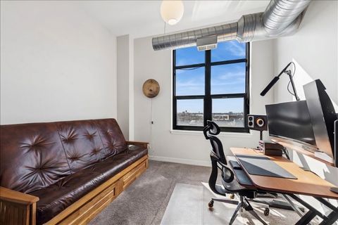 Tiny photo for 833 W 15th Place #907, Chicago, IL 60607 (MLS # 12595815)