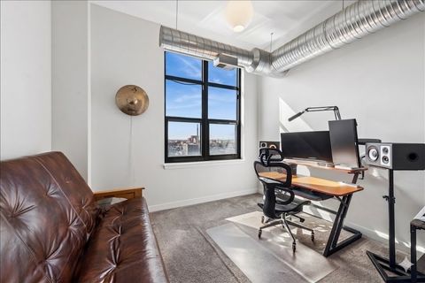 Tiny photo for 833 W 15th Place #907, Chicago, IL 60607 (MLS # 12595815)