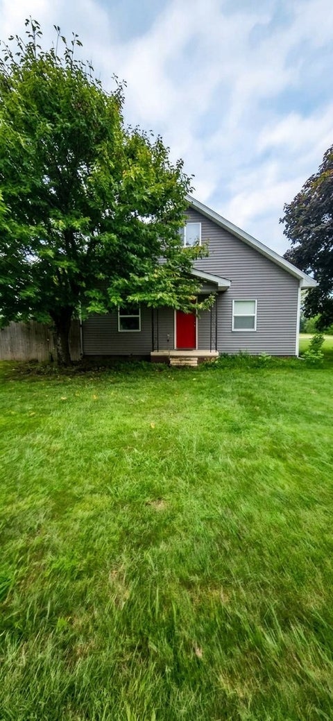 Tiny photo for 806 S Iowa Street, Ashmore, IL 62863 (MLS # 12744060)