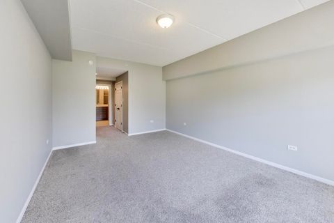 Tiny photo for 105 Lakeview Drive #307, Bloomingdale, IL 60108 (MLS # 12626277)
