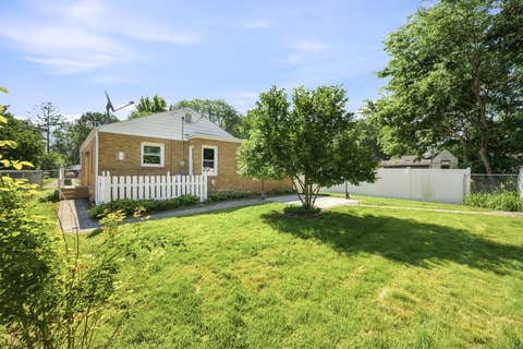 Tiny photo for 1043 State Street, Ottawa, IL 61350 (MLS # 12700158)