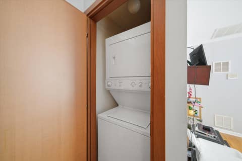 Tiny photo for 6419 N Greenview Avenue #3N, Chicago, IL 60626 (MLS # 12657490)