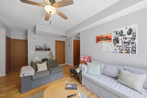 Tiny photo for 6419 N Greenview Avenue #3N, Chicago, IL 60626 (MLS # 12657490)