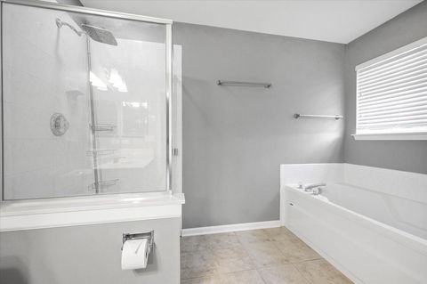 Tiny photo for 7 Appletree Court, Lake In The Hills, IL 60156 (MLS # 12647579)