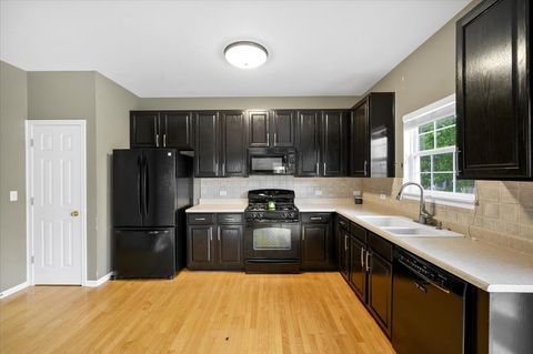 Tiny photo for 7 Appletree Court, Lake In The Hills, IL 60156 (MLS # 12647579)