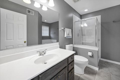 Tiny photo for 7 Appletree Court, Lake In The Hills, IL 60156 (MLS # 12647579)