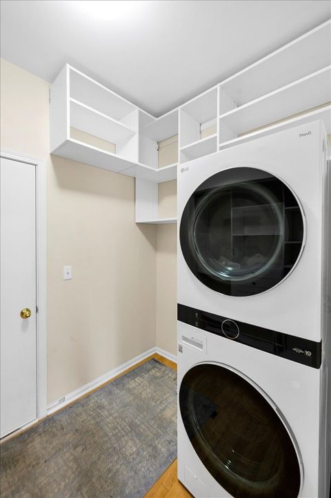Tiny photo for 7 Appletree Court, Lake In The Hills, IL 60156 (MLS # 12647579)