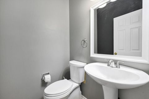 Tiny photo for 7 Appletree Court, Lake In The Hills, IL 60156 (MLS # 12647579)
