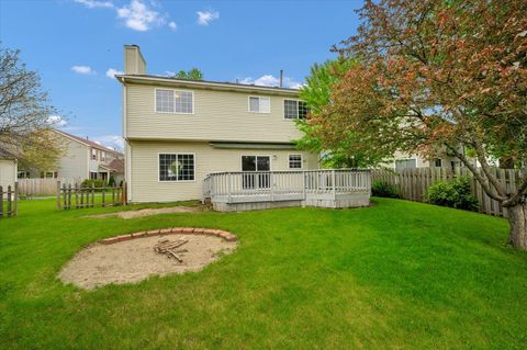 Tiny photo for 7 Appletree Court, Lake In The Hills, IL 60156 (MLS # 12647579)